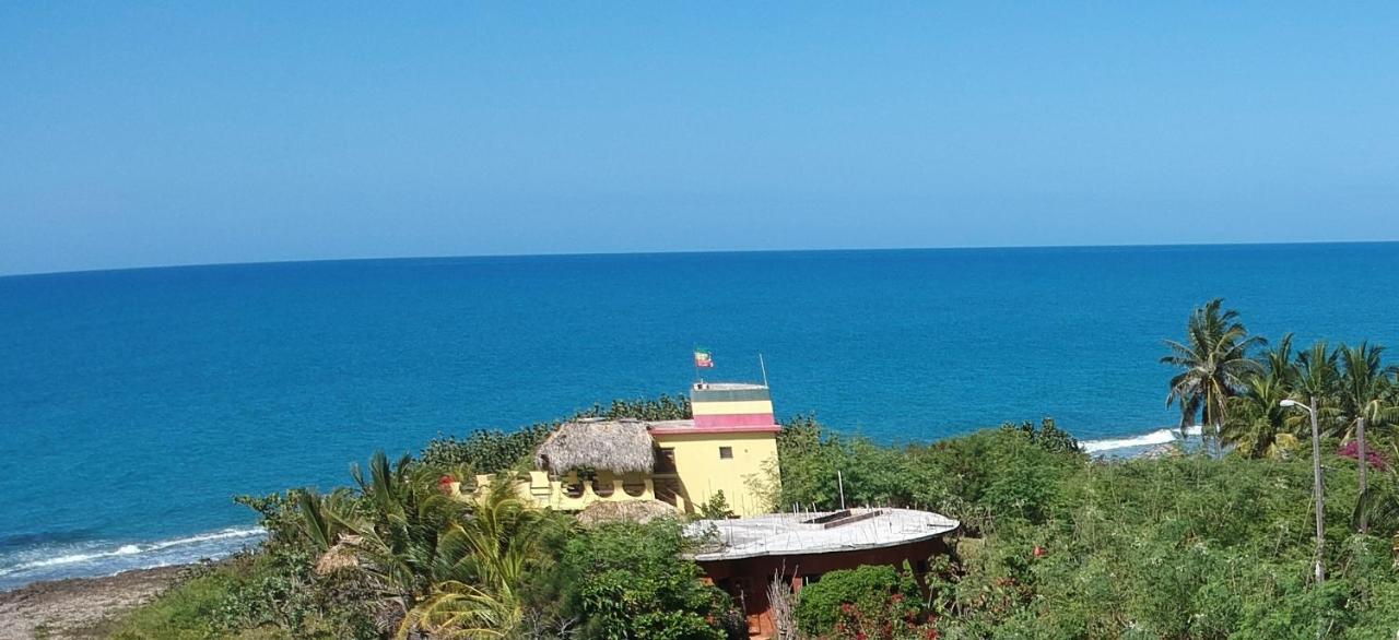 Kudehya Guesthouse Treasure Beach Exterior foto